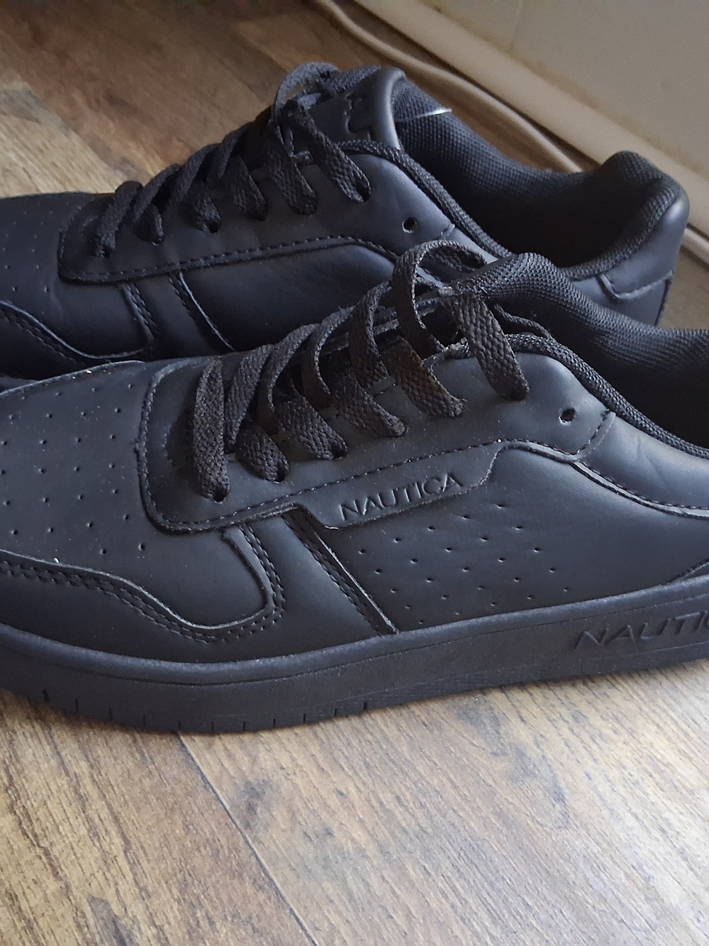 Nautica Men's Black Low-Top Sneakers